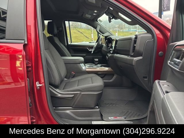 Used 2023 Chevrolet Silverado 1500 LT w/ Z71 Off-Road Package AWD/4WD image 24