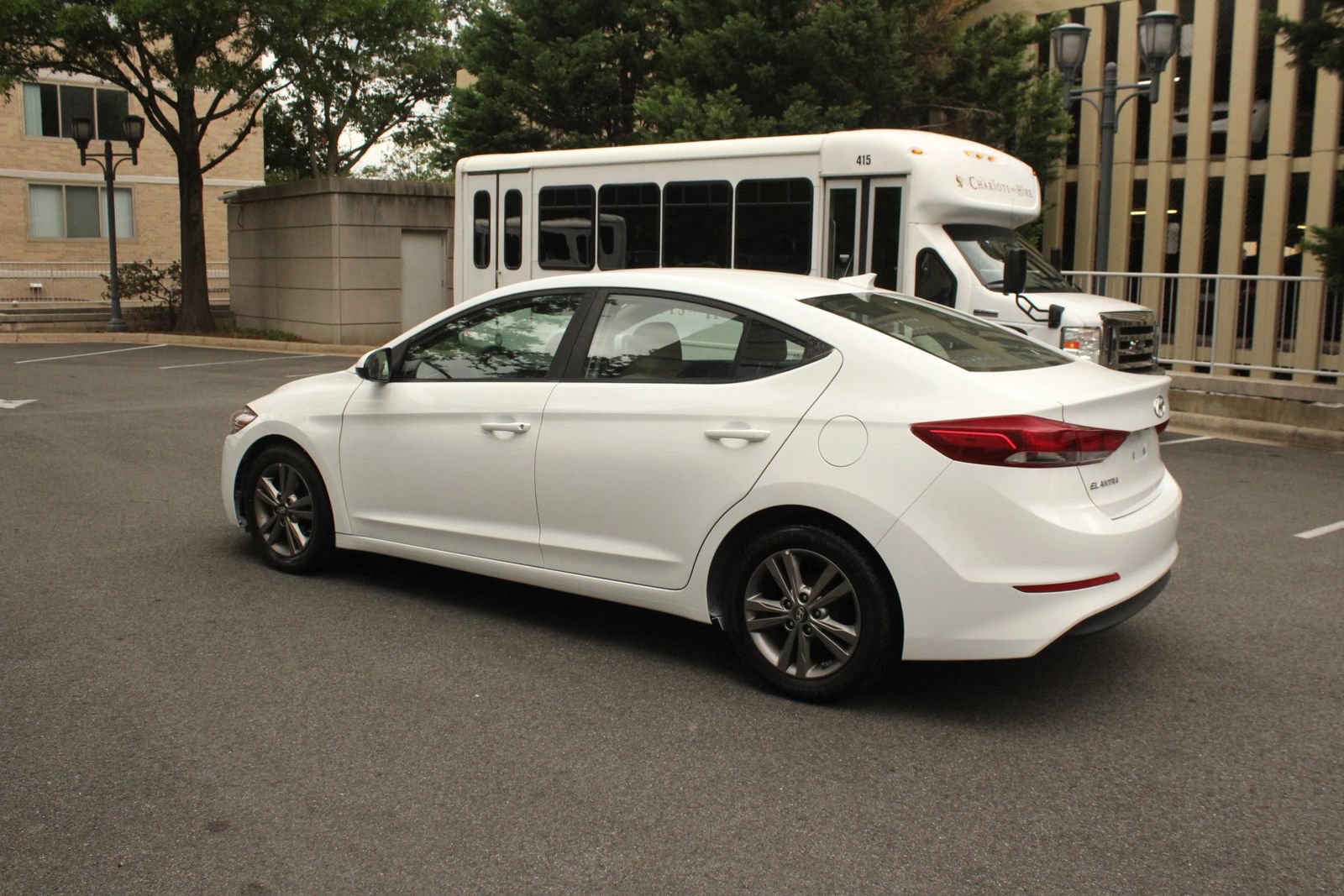 Used 2017 Hyundai Elantra SE FWD image 9