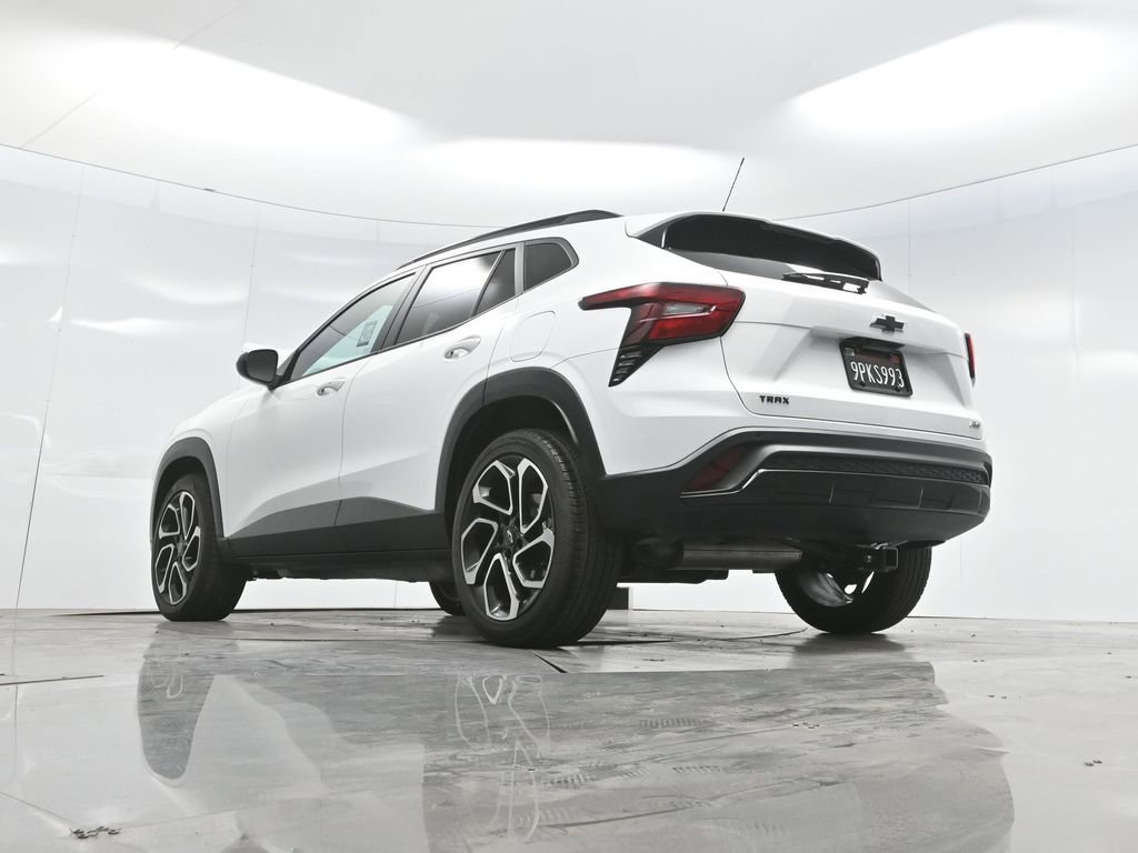 Used 2024 Chevrolet Trax RS w/ Sunroof Package image 59