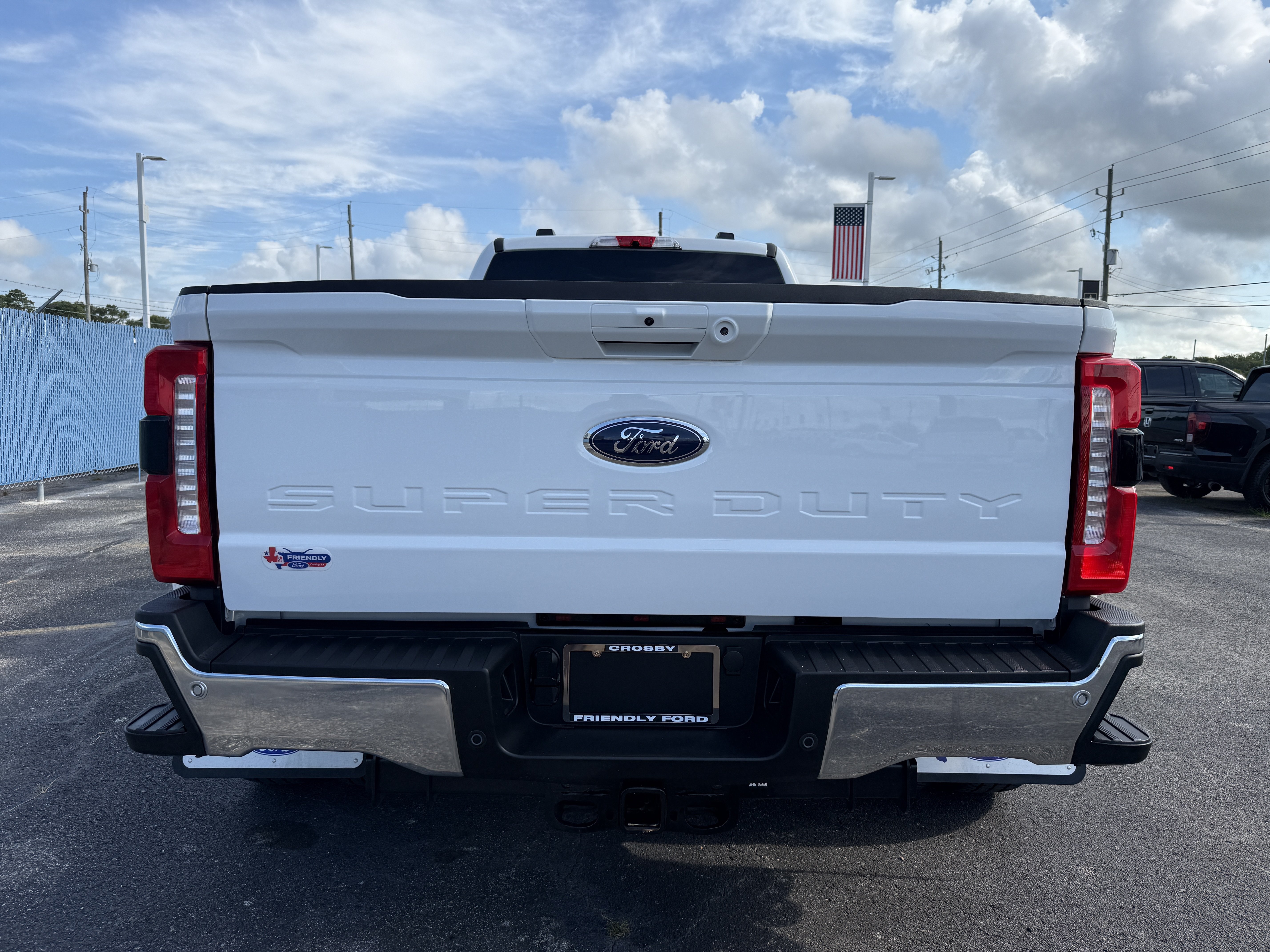 Used 2026 Ford F350 Lariat AWD/4WD image 3