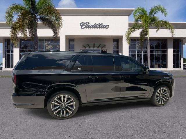 Used 2023 Cadillac Escalade ESV Sport w/ Touring Package RWD image 15