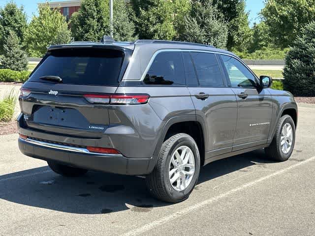Used 2024 Jeep Grand Cherokee Laredo X AWD/4WD image 25