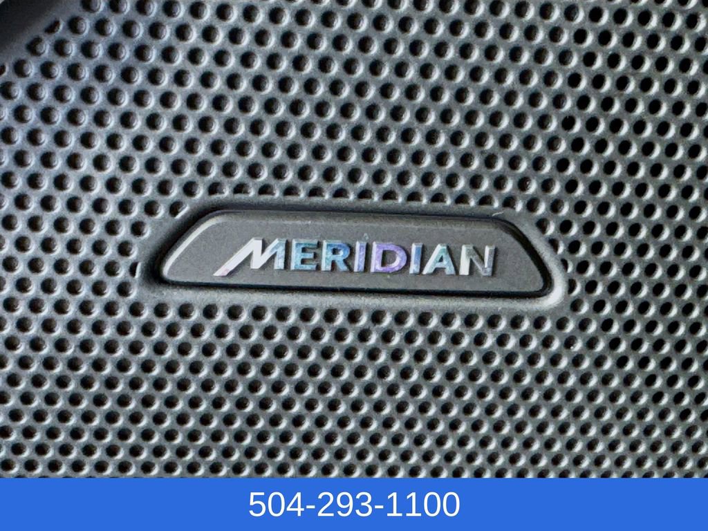 Used 2023 Land Rover Range Rover Velar R-Dynamic S image 19