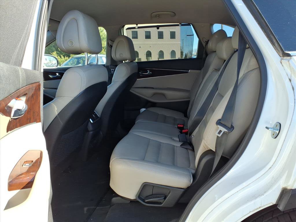 Used 2016 Kia Sorento EX w/ EX Premium Package image 5