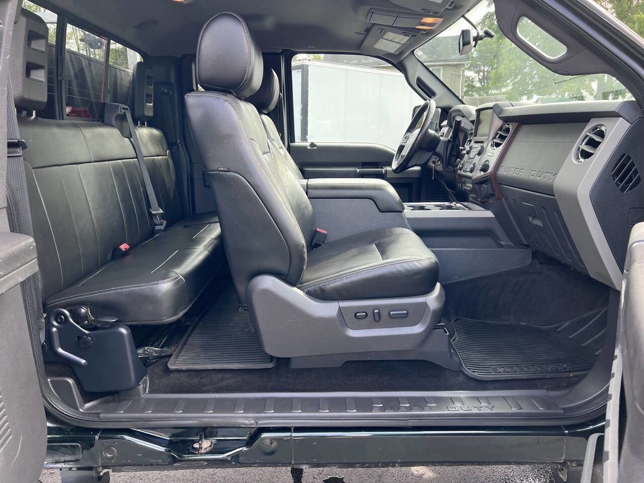 Used 2015 Ford F350 Lariat image 24