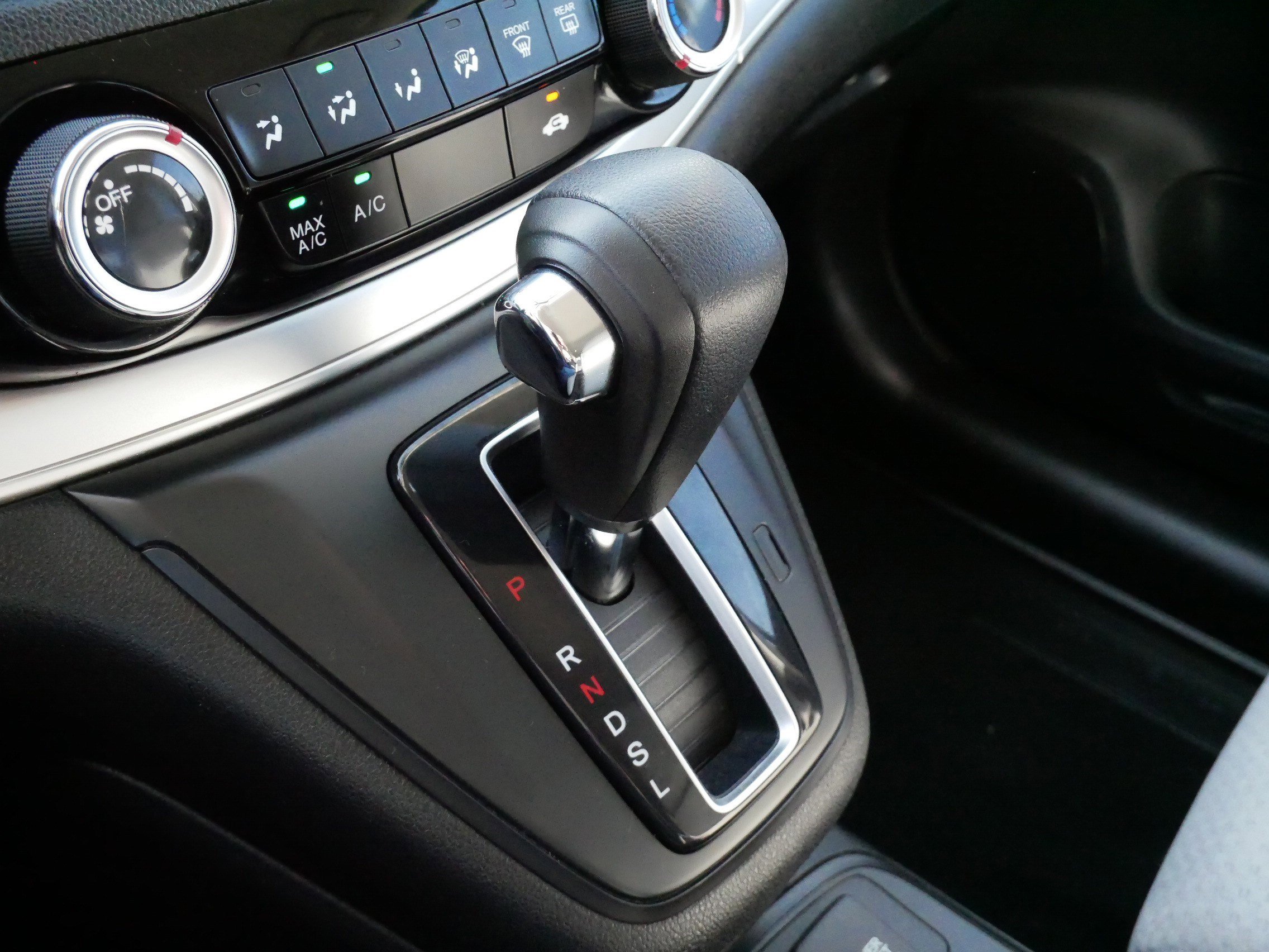 Used 2016 Honda CR-V SE image 24