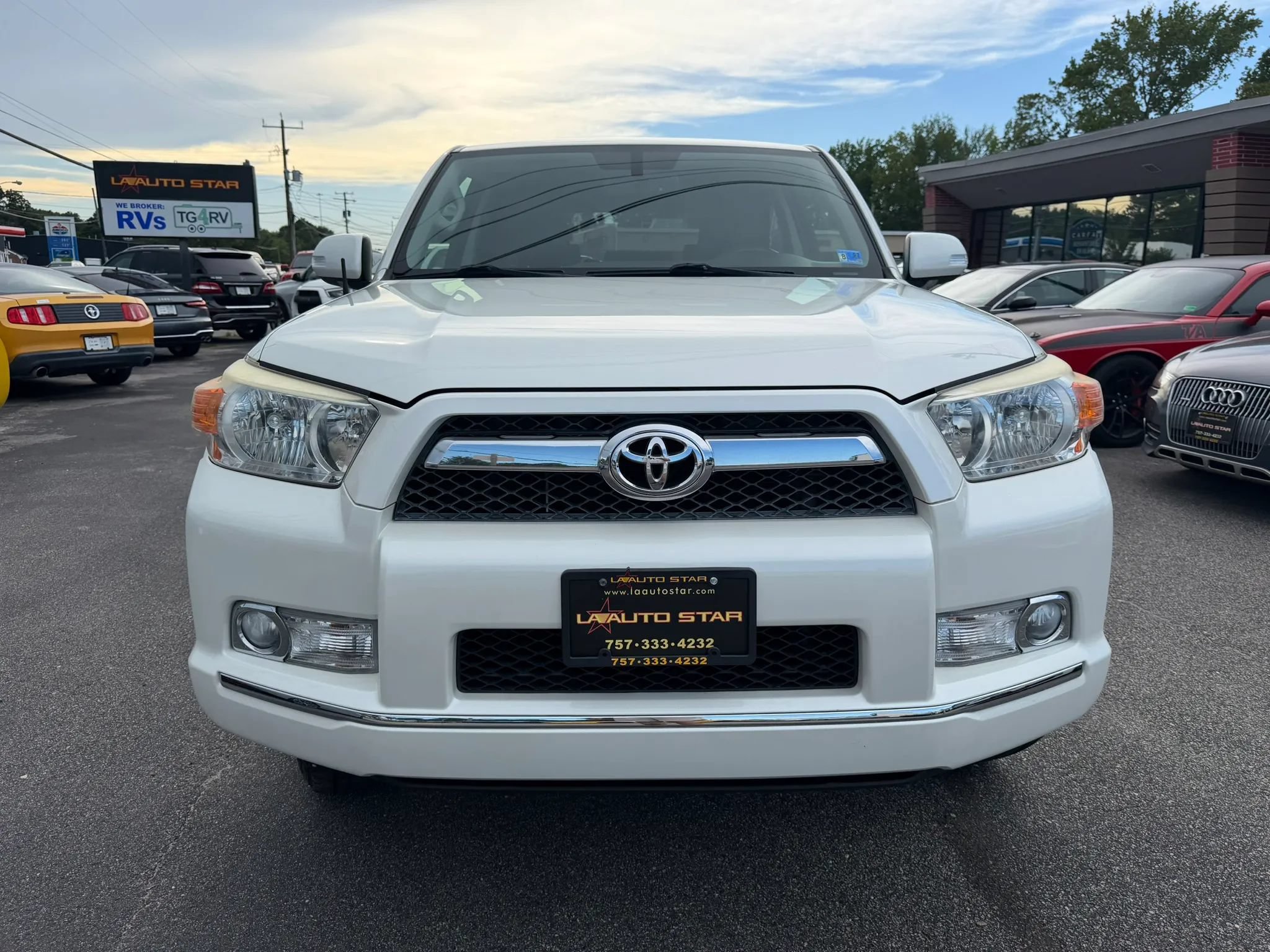 Used 2010 Toyota 4Runner SR5 AWD/4WD image 8