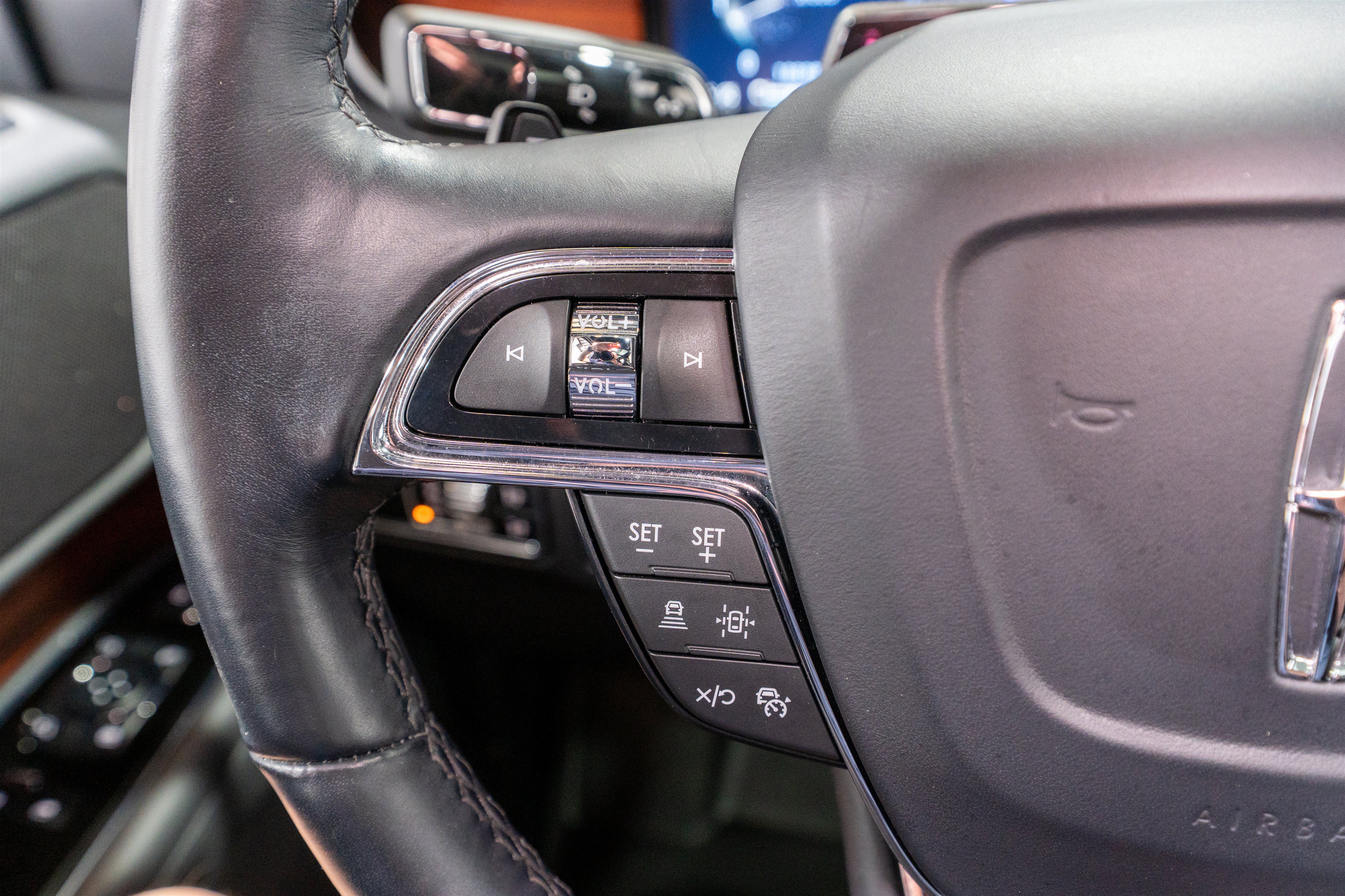 Used 2024 Lincoln Navigator Reserve AWD/4WD image 29