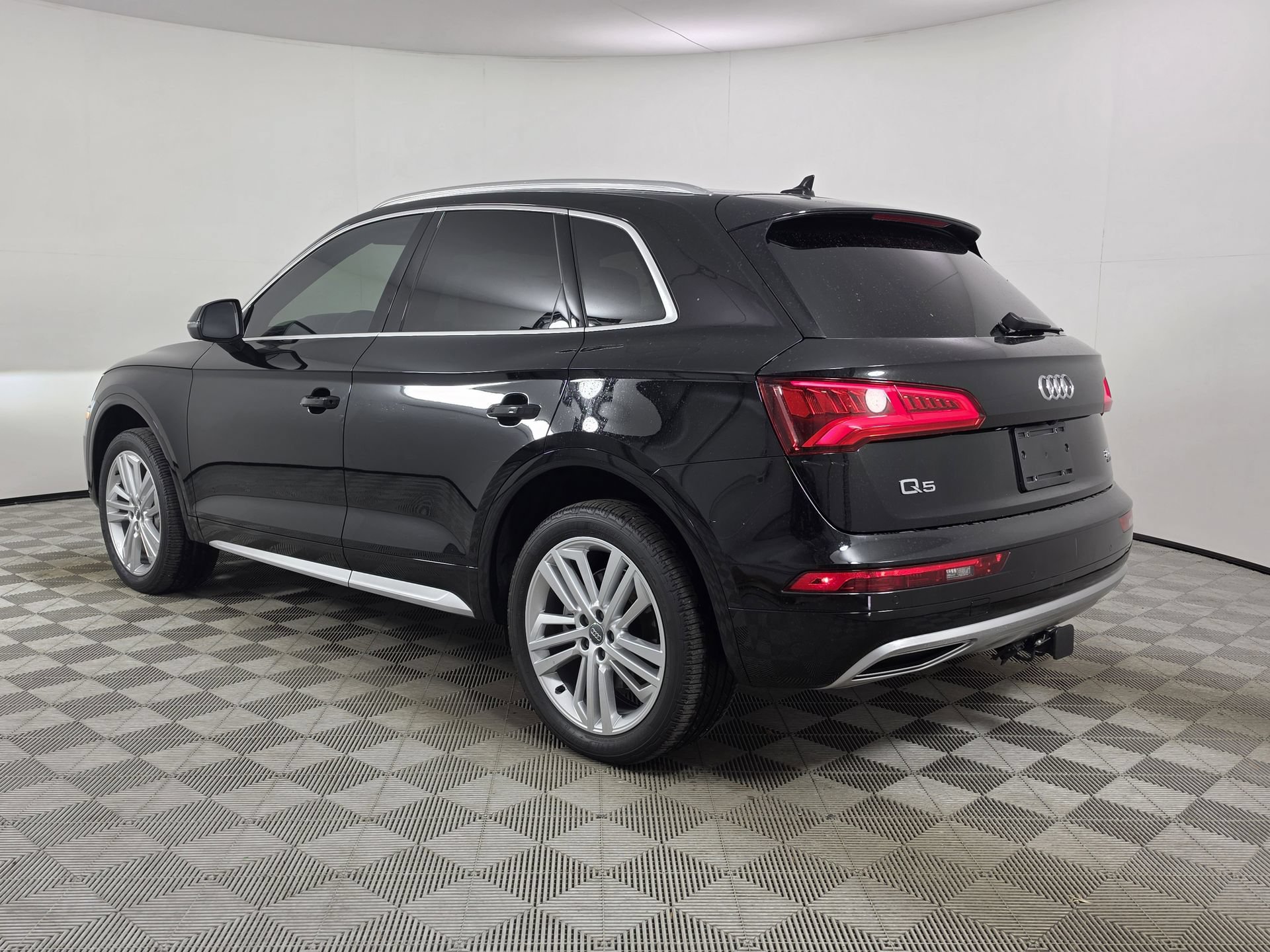 Used 2018 Audi Q5 Prestige AWD/4WD image 5