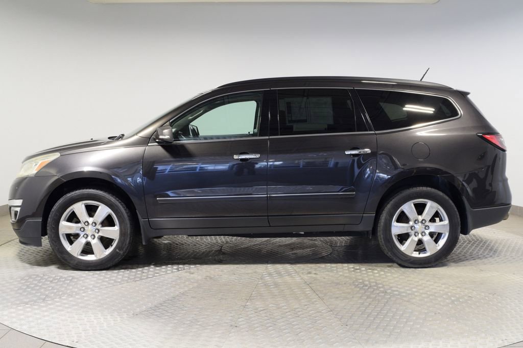 Used 2017 Chevrolet Traverse Premier FWD image 2