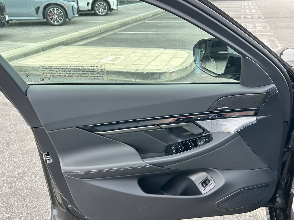New 2027 BMW i5 eDrive40 w/ Executive Package AWD/4WD image 11