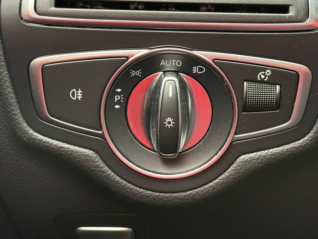 Used 2018 Mercedes-Benz C 300 4MATIC Sedan image 20