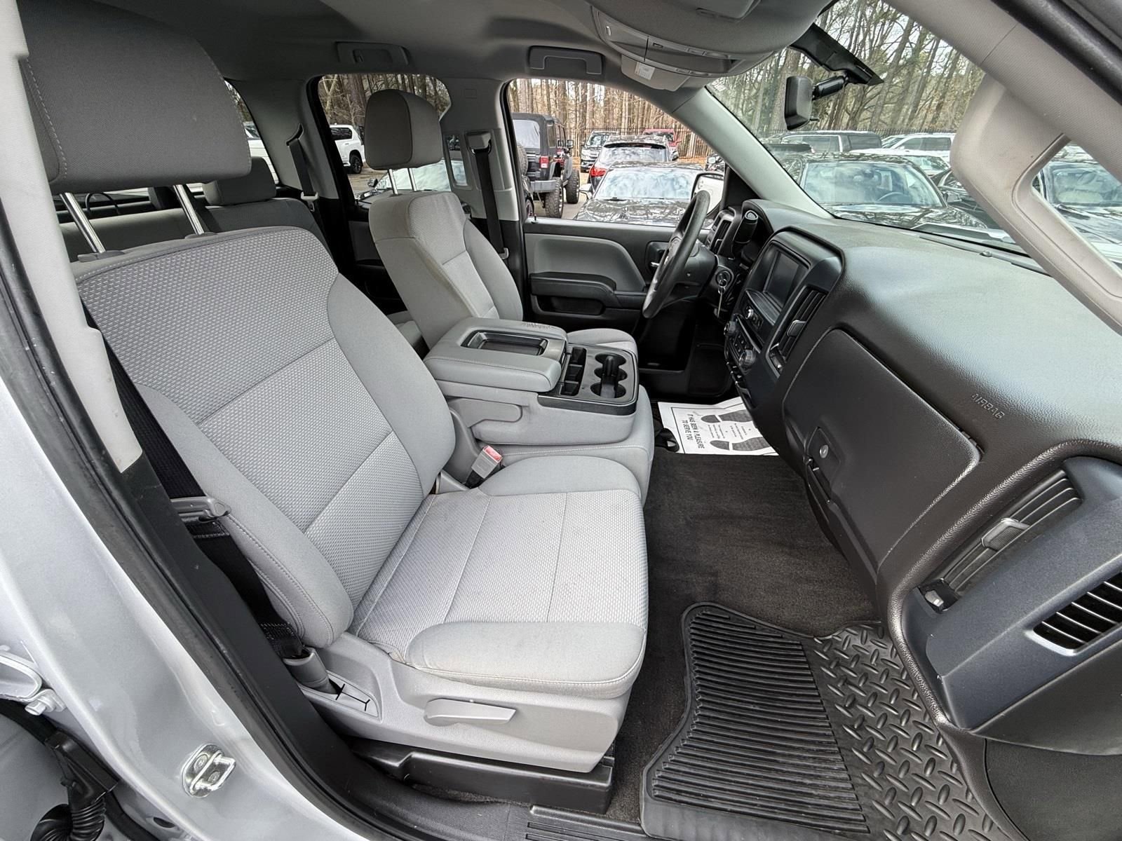 Used 2018 Chevrolet Silverado 1500 Custom w/ Custom Convenience Package RWD image 22