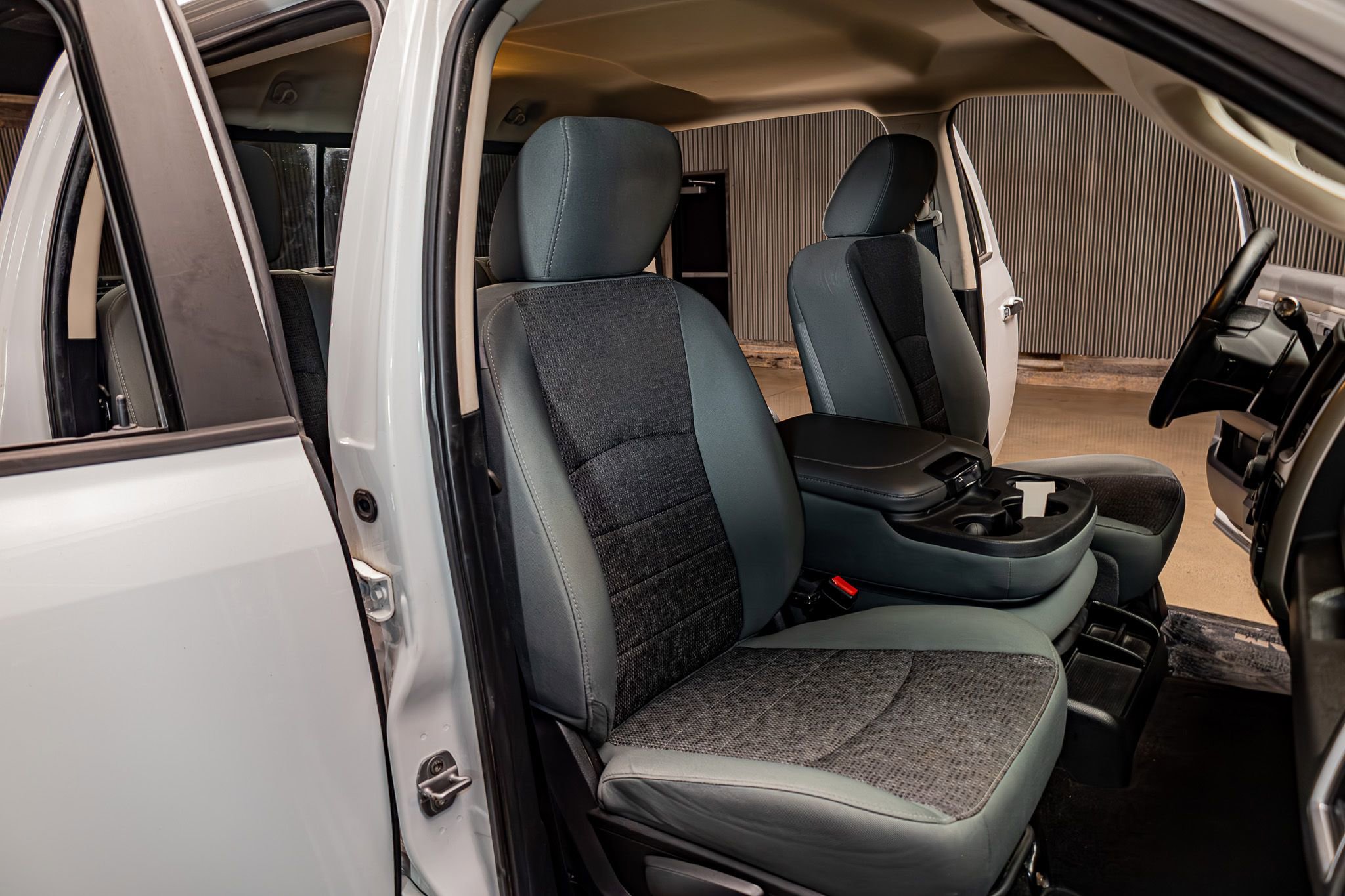 Used 2014 RAM 2500 SLT w/ Luxury Group RWD image 25