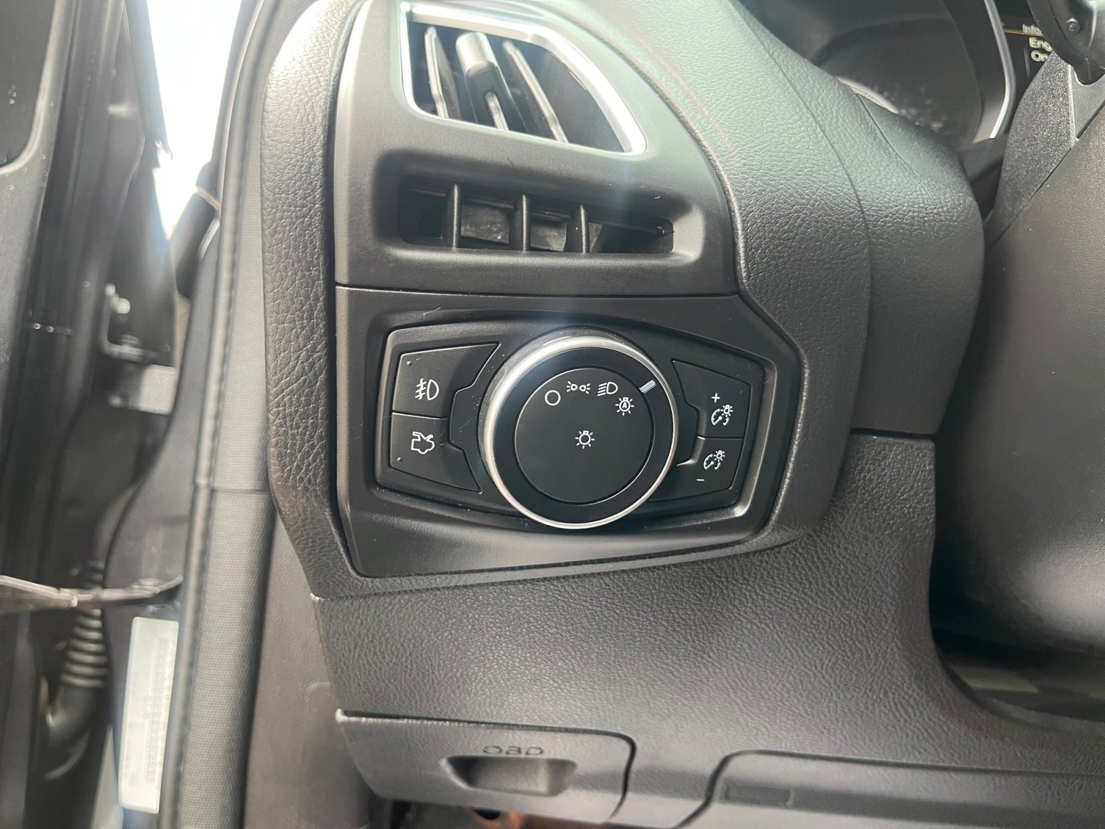 Used 2017 Ford Focus ST image 26