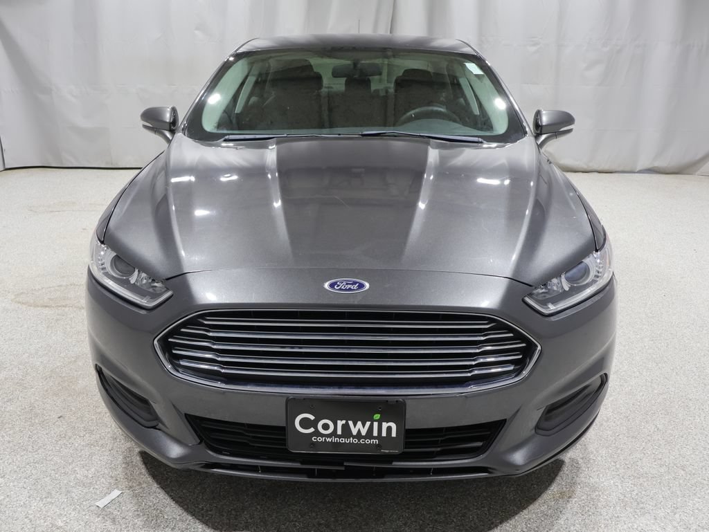 Used 2016 Ford Fusion SE FWD image 7