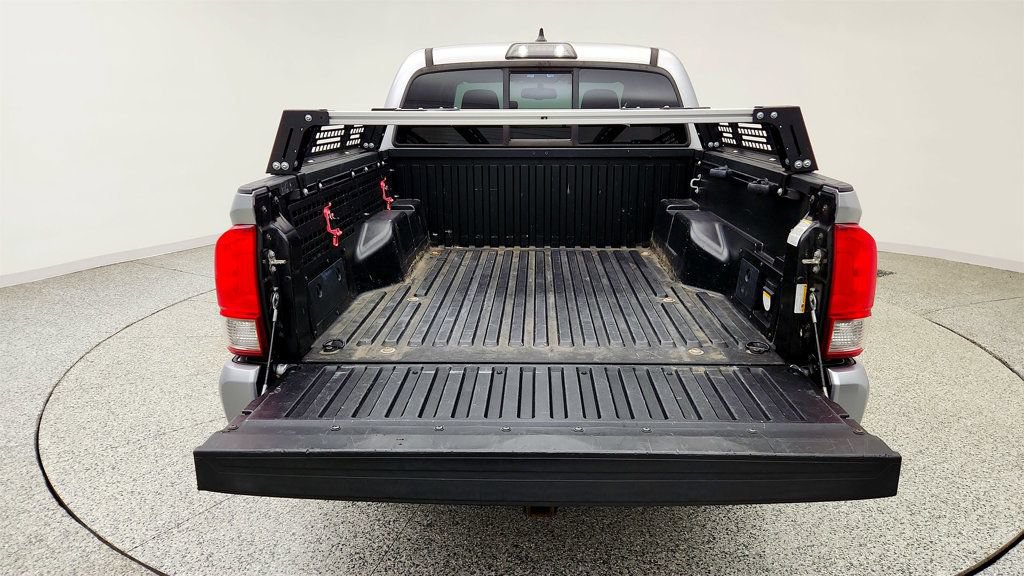 Used 2016 Toyota Tacoma TRD Sport w/ Towing Package AWD/4WD image 22