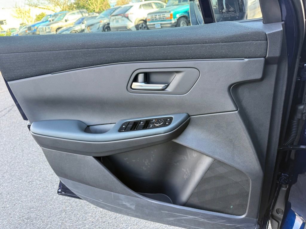 New 2026 Nissan Leaf w/ Floor Mat Package (S+) image 22