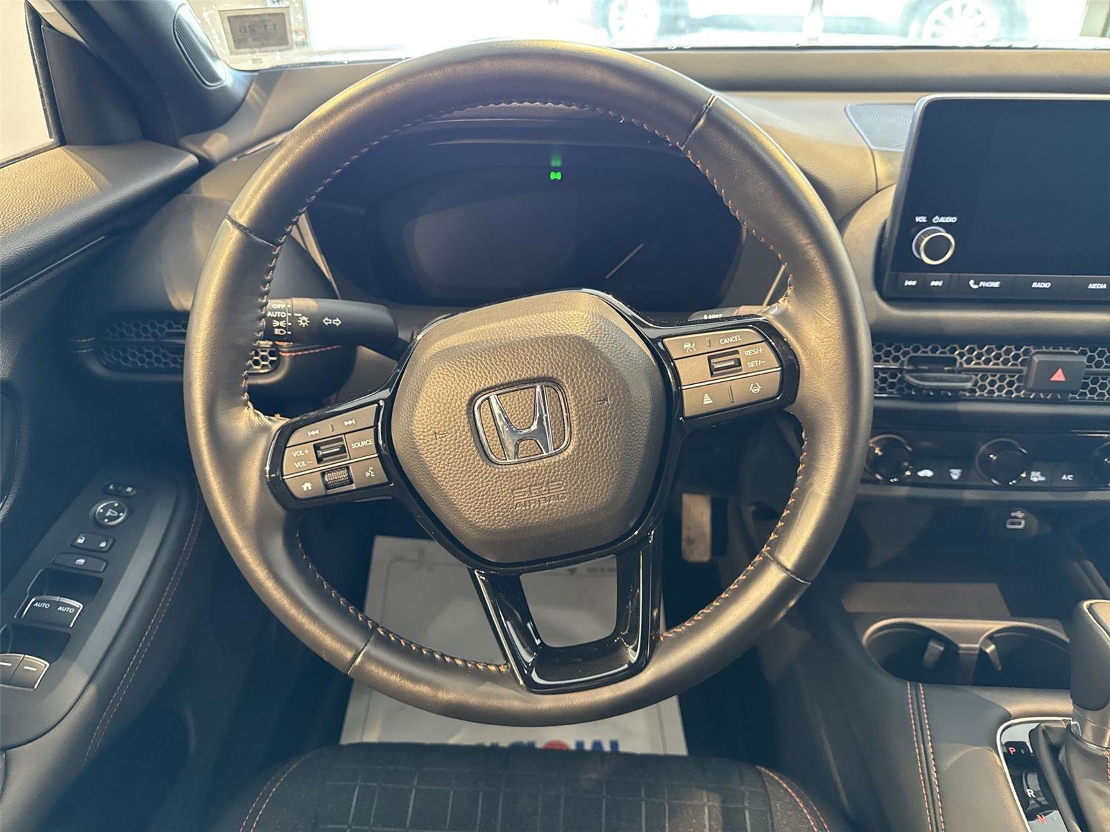 Used 2025 Honda HR-V Sport image 11