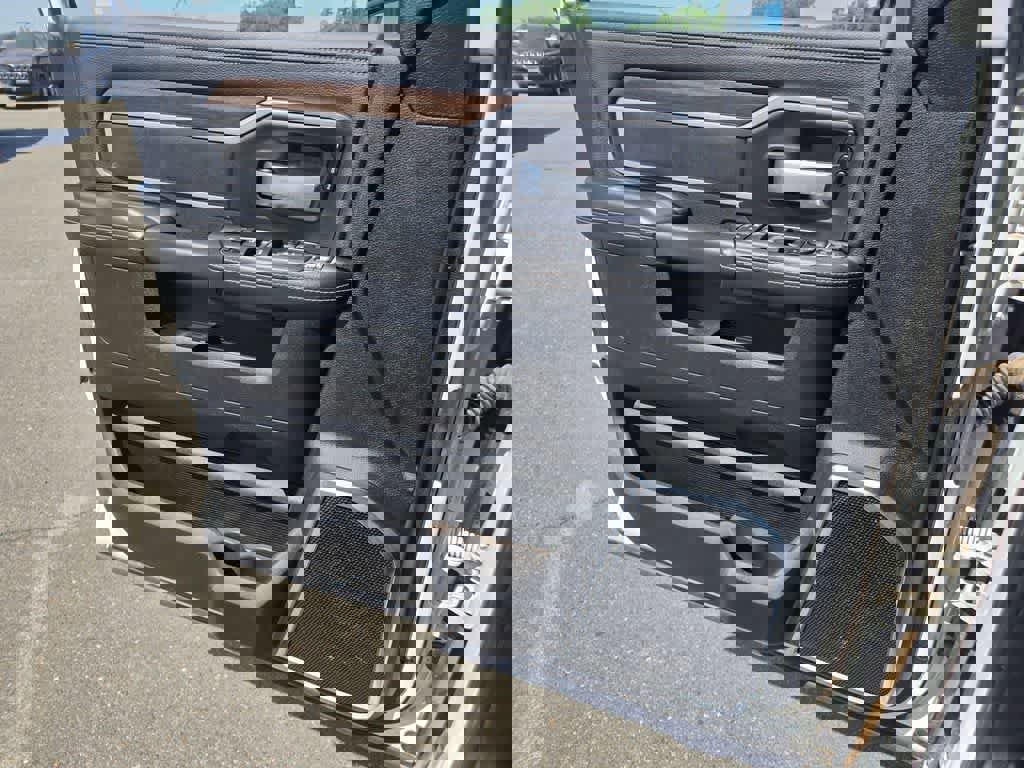 Used 2024 RAM 2500 Laramie image 19