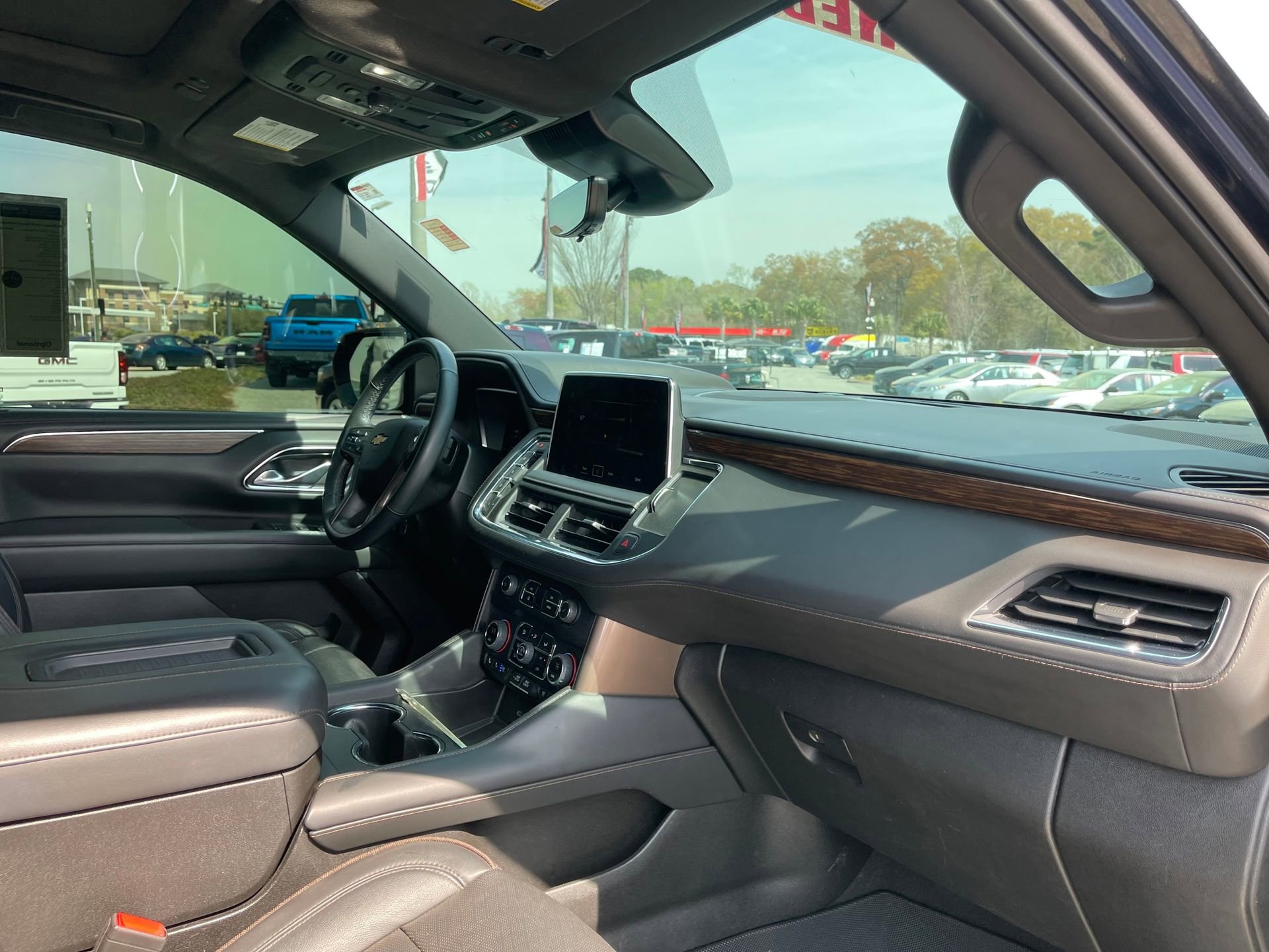 Used 2023 Chevrolet Tahoe High Country w/ Premium Package RWD image 29