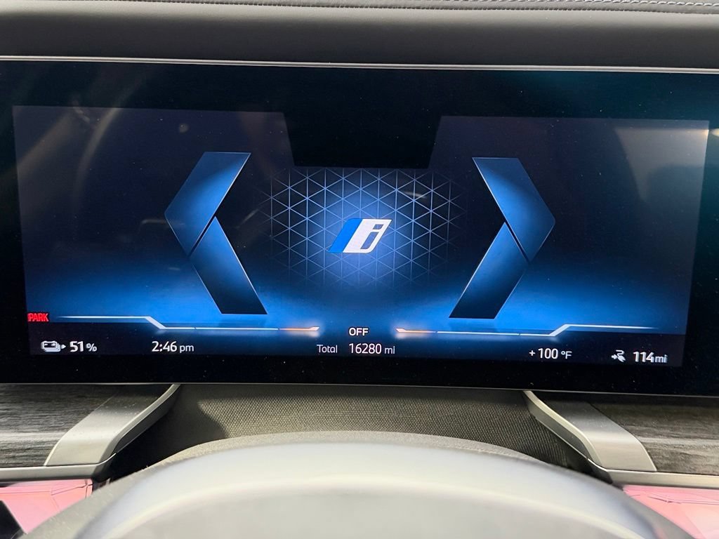 Used 2023 BMW i7 xDrive60 w/ Parking Assistance Package AWD/4WD image 19