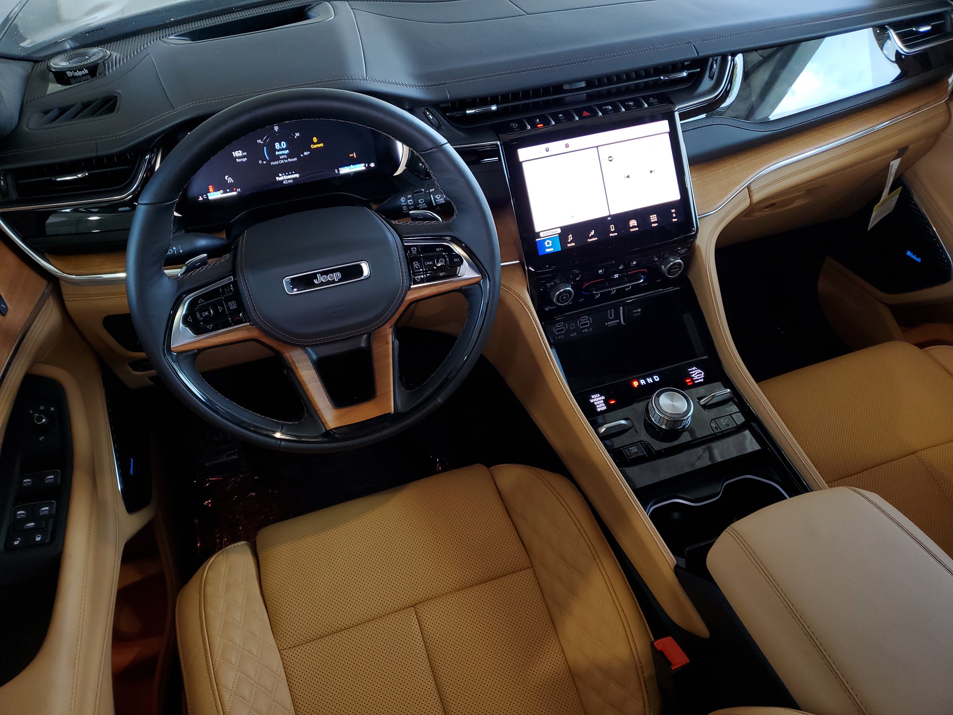 New 2025 Jeep Grand Cherokee Summit AWD/4WD image 12