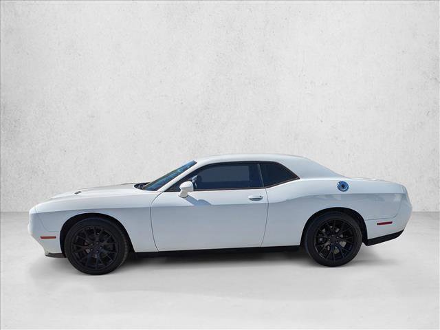 Used 2015 Dodge Challenger SXT image 8
