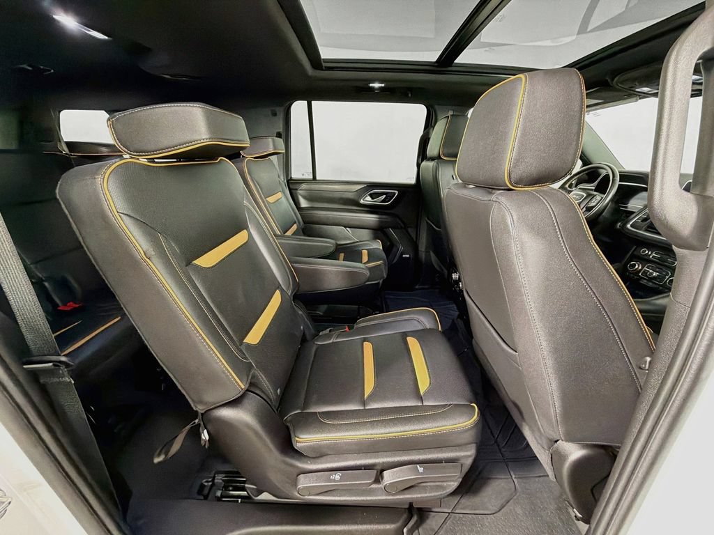 Used 2024 GMC Yukon XL AT4 w/ Technology Package AWD/4WD image 29