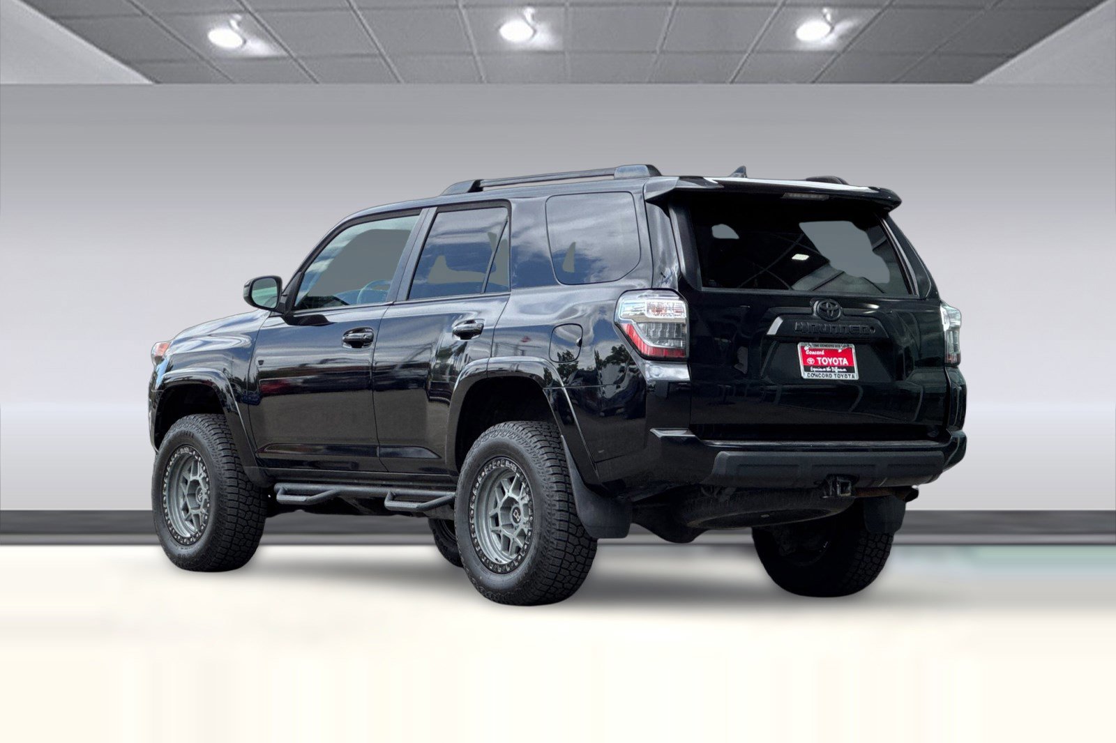Used 2020 Toyota 4Runner TRD Off-Road AWD/4WD image 8