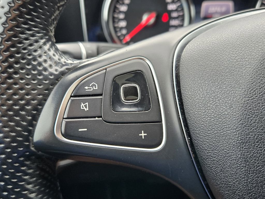 Used 2018 Mercedes-Benz E 300 image 26