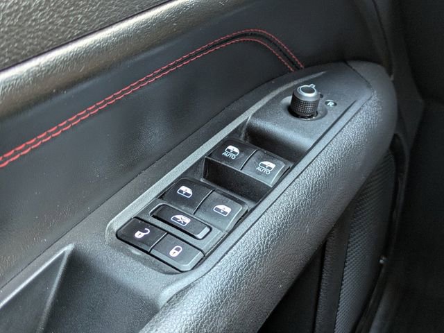 Used 2025 Jeep Compass Trailhawk image 25