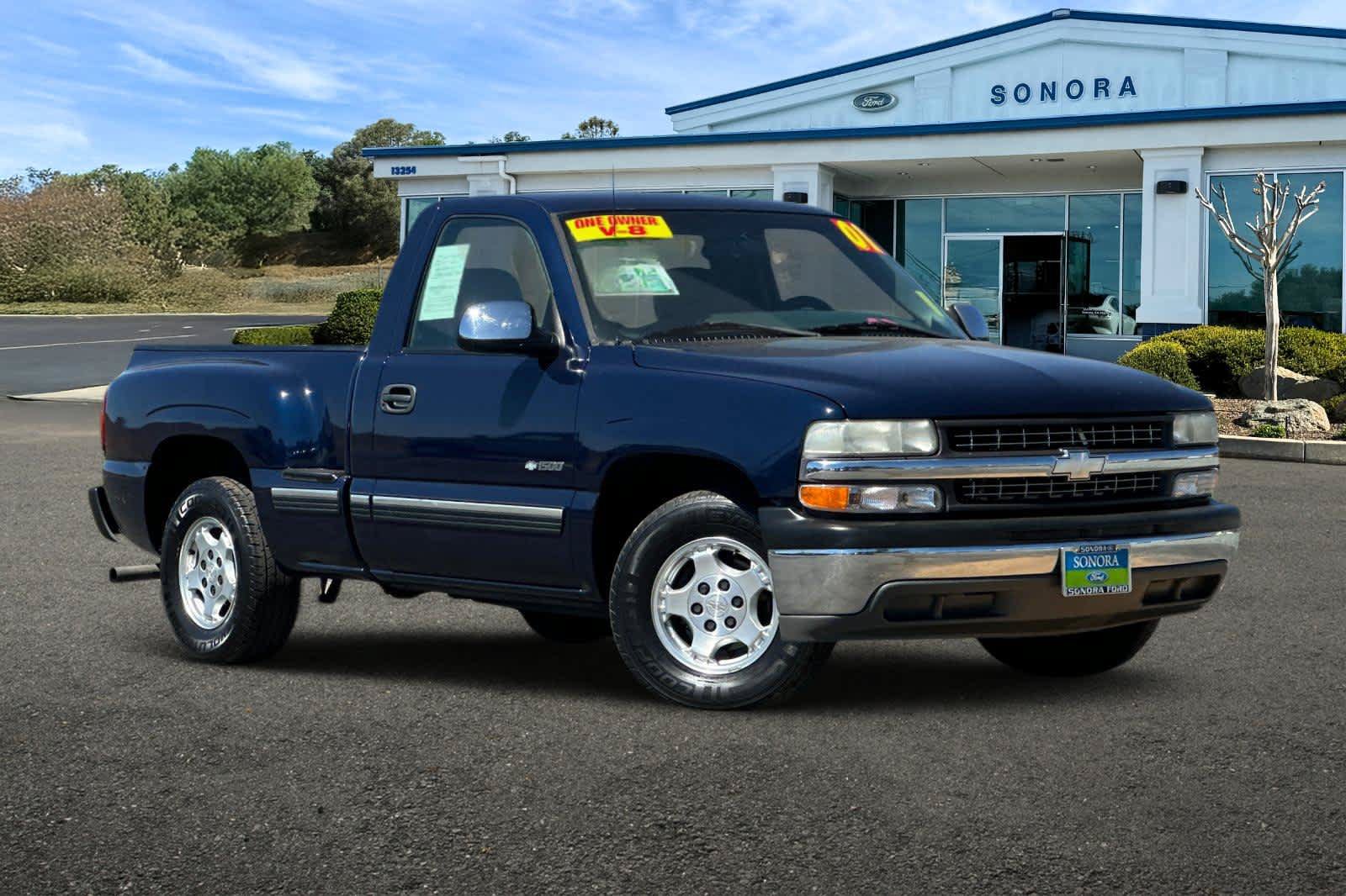 Used 2001 Chevrolet Silverado 1500 LS w/ Firm Ride Suspension Pkg RWD image 2