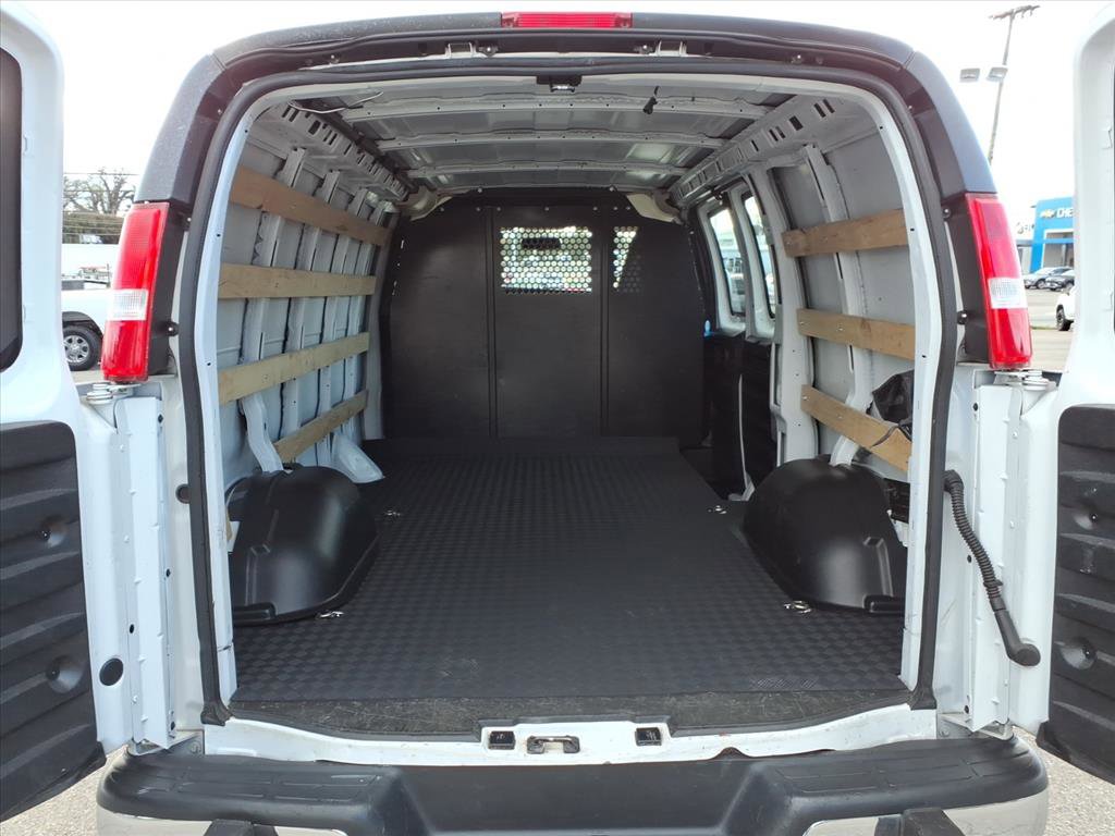 Used 2024 Chevrolet Express 2500 w/ Driver Convenience Package image 17