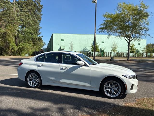 Used 2025 BMW 330i Sedan RWD image 3