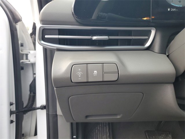 Used 2024 Hyundai Elantra SEL image 14