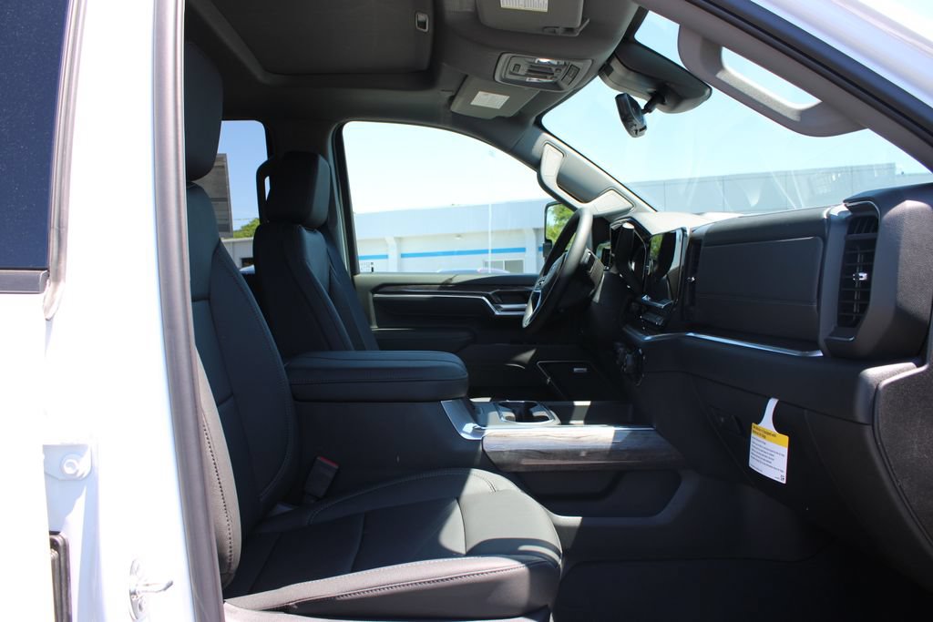 New 2026 Chevrolet Silverado 2500 LTZ w/ LTZ Plus Package AWD/4WD image 32