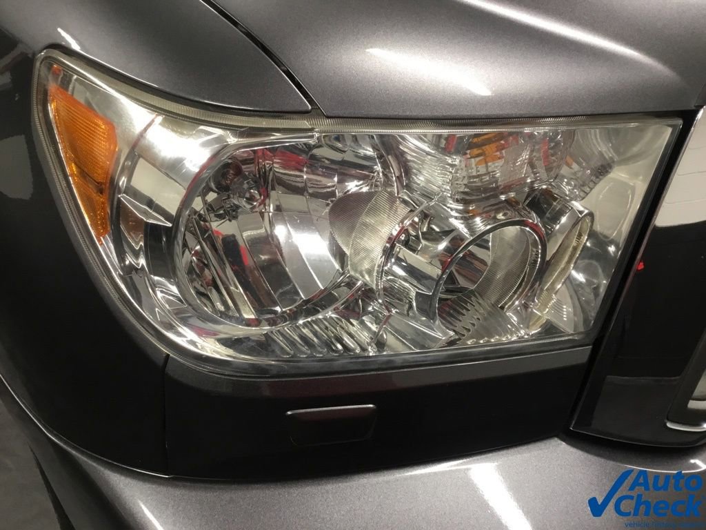 Used 2016 Toyota Sequoia Limited w/ Safety & Convenience Package image 28