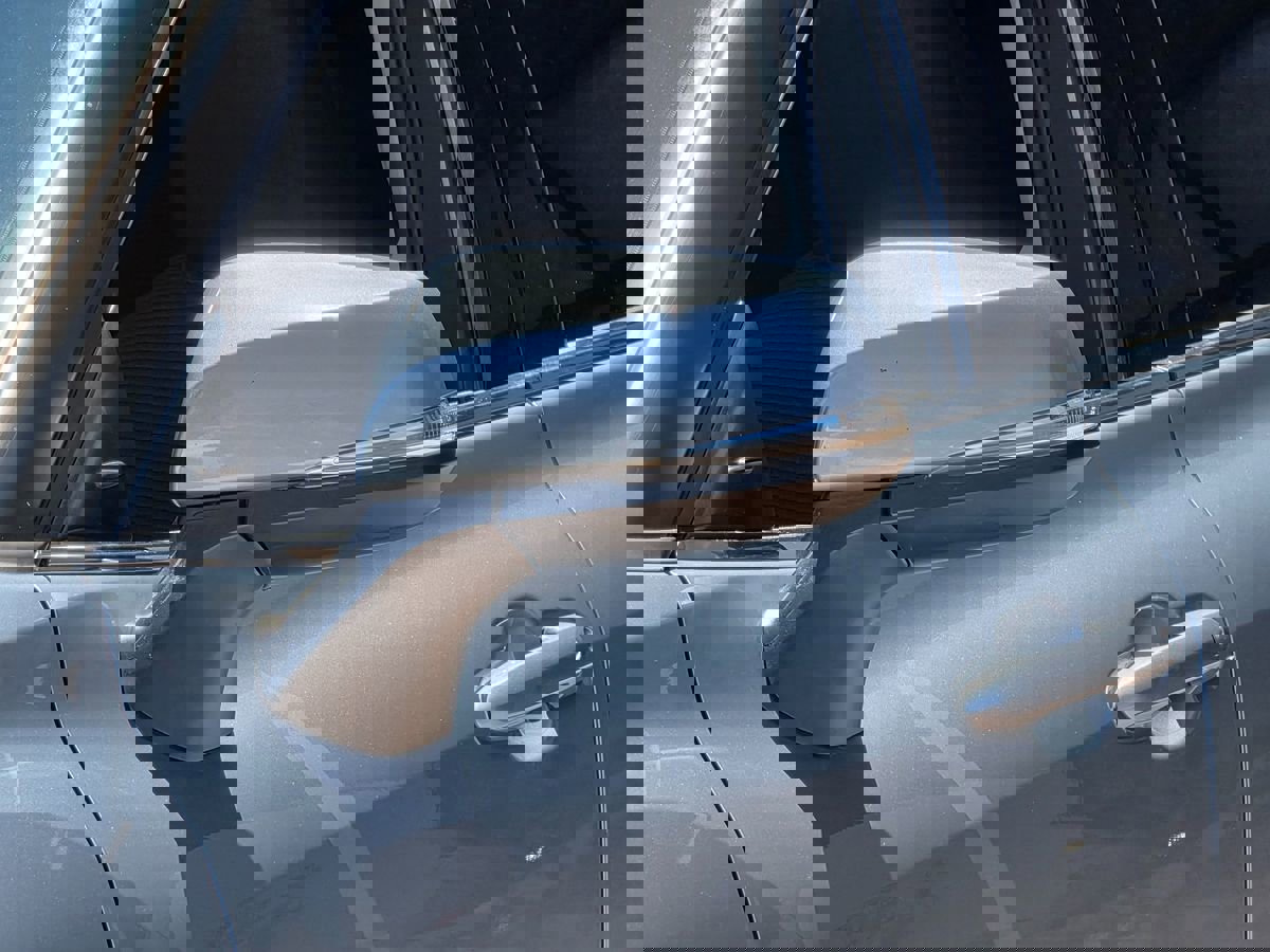 Used 2021 Toyota Highlander LE image 10