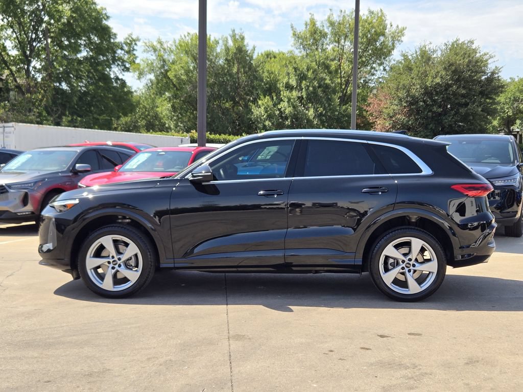 Certified 2025 Audi Q5 Premium w/ Premium Plus AWD/4WD image 7