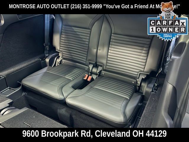 Used 2024 Land Rover Discovery Dynamic SE AWD/4WD image 32