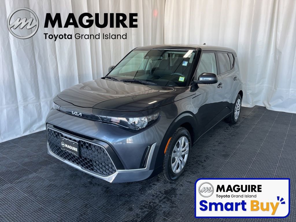 Used 2023 Kia Soul LX FWD image 1