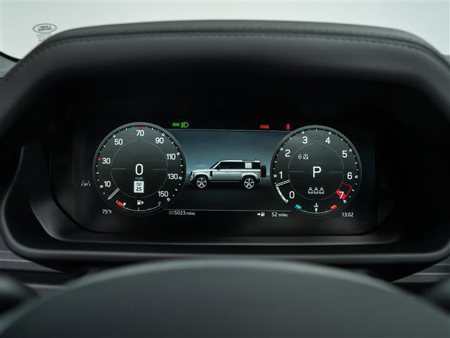 Used 2025 Land Rover Defender 110 S image 23