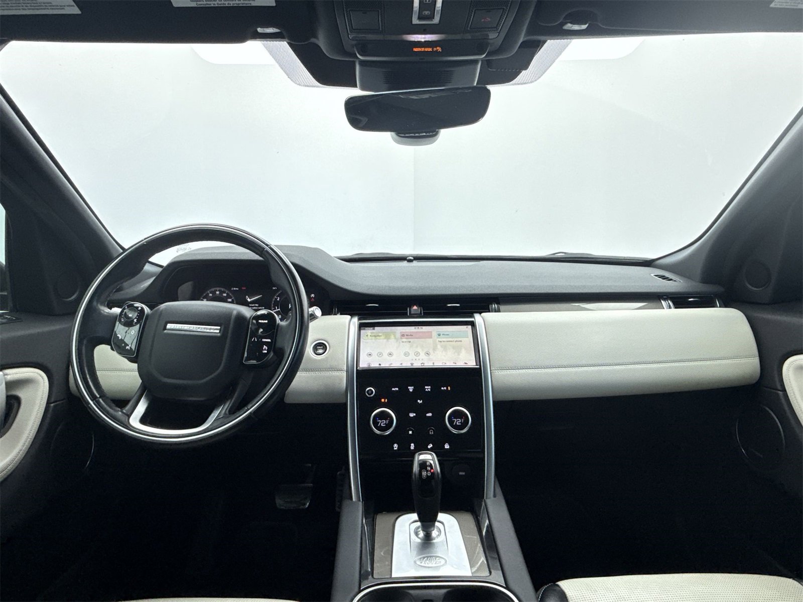 Used 2020 Land Rover Discovery Sport SE R-Dynamic image 19