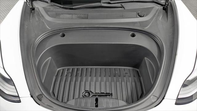 Used 2021 Tesla Model 3 Standard Range Plus image 31