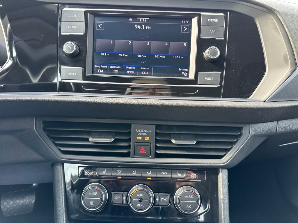 Used 2024 Volkswagen Jetta SE image 22