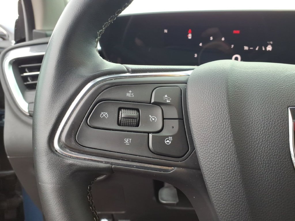 Used 2024 Buick Encore GX Avenir w/ Avenir Convenience Package AWD/4WD image 14