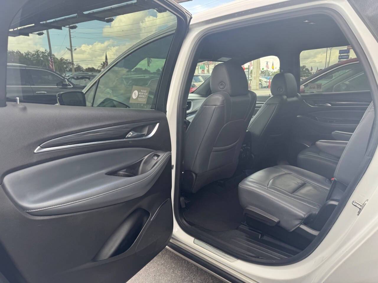 Used 2022 Buick Enclave Essence FWD image 12