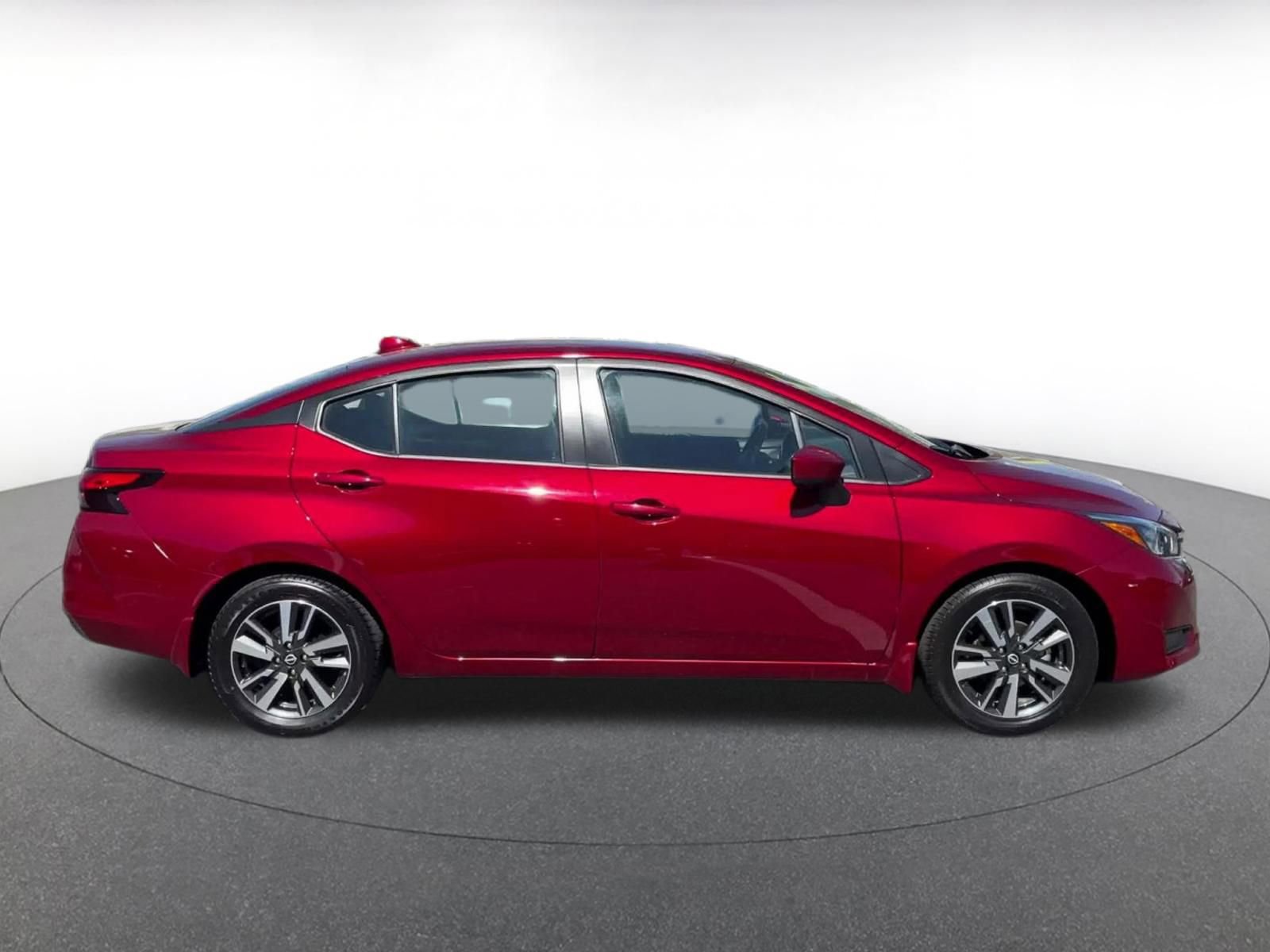 Used 2025 Nissan Versa SV w/ Trunk Package image 16