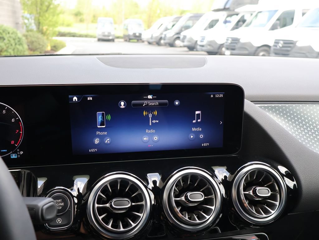 Certified 2025 Mercedes-Benz GLA 250 4MATIC image 23